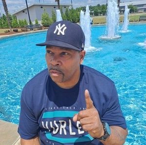 Meet your Posher, Dee